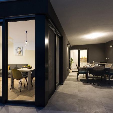 Modern 3-Bedroom Villa With A Private Pool Пула Екстериор снимка